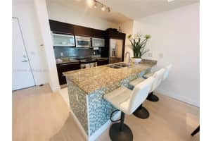 950 Brickell Bay Dr 2601, Miami