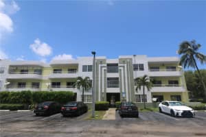 10755 Sw 108th Ave 105 Miami, FL 33176 - Off Market