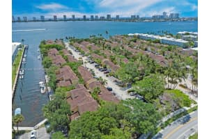 1105 Lake Shore Dr 202 Lake Park, FL 33403 - MLS#A11933399