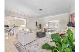 5371 N Bay Rd Miami Beach, FL 33140 - MLS#A11933407