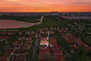 1046 Satinleaf St Hollywood, FL 33019 - MLS#A11933440