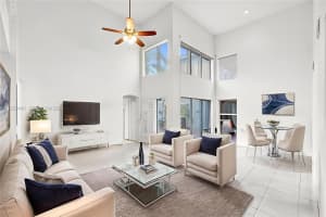 1046 Satinleaf St Hollywood, FL 33019 - MLS#A11933440