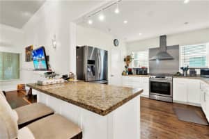 3415 Royal Palm Ave Miami Beach, FL 33140 - MLS#A11933457