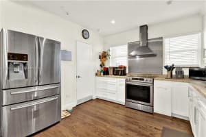 3415 Royal Palm Ave Miami Beach, FL 33140 - MLS#A11933457