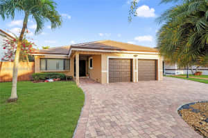 15035 Nw 88th Ct, Miami Lakes