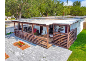 2055 Ne 140th St North Miami Beach, FL 33181 - MLS#A11933515