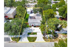 2055 Ne 140th St North Miami Beach, FL 33181 - MLS#A11933515