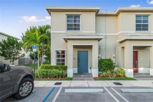 476 Ne 5th St, Florida City