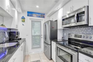 2600 Diana Dr 110 Hallandale Beach, FL 33009 - MLS#A11933600