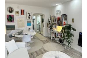 717 Espanola Way 210 Miami Beach, FL 33139 - MLS#A11933607