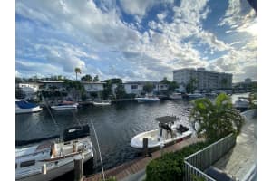 3702 NE 171 St APT 8, North Miami Beach, FL 33160, - MLS#A11933624