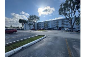 1221 Sw 122nd Ave 104, Miami