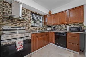 6841 Raleigh St Hollywood, FL 33024 - MLS#A11933657