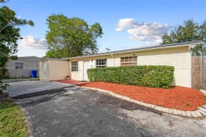 6841 Raleigh St Hollywood, FL 33024 - MLS#A11933657