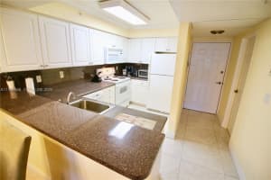 2501 S Ocean Dr 427 Hollywood, FL 33019 - MLS#A11933668