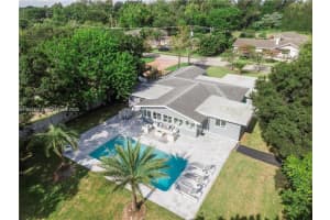 224 E Acre Dr Plantation, FL 33317 - Off Market