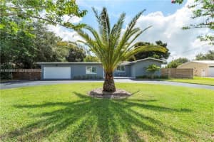 224 E Acre Dr Plantation, FL 33317 - Off Market