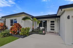 1450 Ne 180th St North Miami Beach, FL 33162 - MLS#A11933693