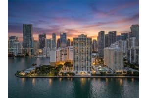 800 Claughton Island Dr 1504, Miami