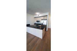 79 SW 12th St Apt 2411-S, Miami, FL 33130, - MLS#A11933709