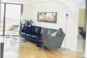 1000 Quayside Ter 806, Miami