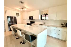 7185 W 30th Ln, Hialeah, FL 33018, - MLS#A11933777