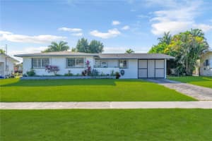 9980 Broad Channel Dr Cutler Bay, FL 33157 - MLS#A11933835