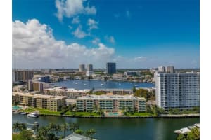 201 Golden Isles Dr 510 Hallandale Beach, FL 33009 - MLS#A11933868