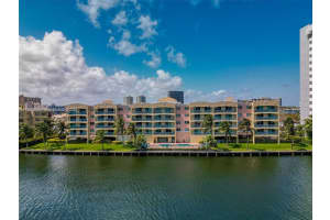 201 Golden Isles Dr 510 Hallandale Beach, FL 33009 - MLS#A11933868