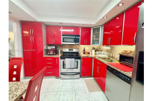 250 174th St 1912 Sunny Isles Beach, FL 33160 - MLS#A11933873