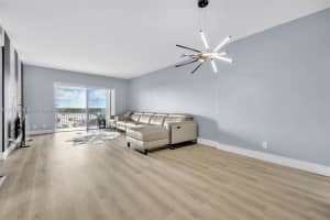 4200 Hillcrest Dr 802 Hollywood, FL 33021 - MLS#A11933900