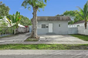 249 Sw 4th St 2, Dania Beach