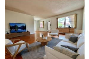 801 Sw 133rd Ter 317k, Pembroke Pines