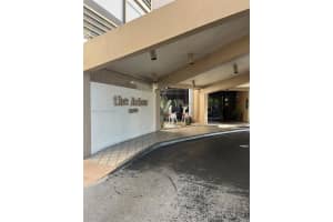 1400 Saint Charles Pl 207, Pembroke Pines