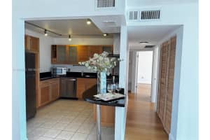 2851 Ne 183rd St 1007e, Aventura