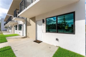 155 Nw 160th St Th 2 North Miami Beach, FL 33169 - MLS#A11933966