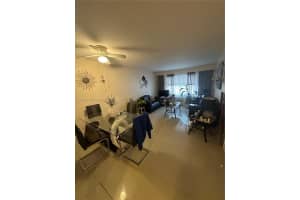 1050 E Sample Rd 208, Pompano Beach