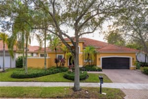 2893 Oakbrook Dr, Weston, FL 33332, - MLS#A11933988