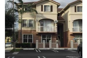 8826 W Flagler St 204, Miami