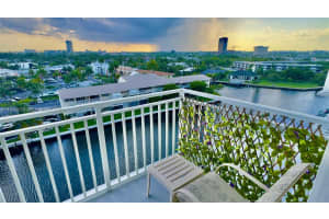 427 Golden Isles Dr APT 8A, Hallandale Beach, FL 33009, - MLS#A11934055