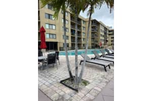 301 Golden Isles Dr 112 Hallandale Beach, FL 33009 - MLS#A11934085