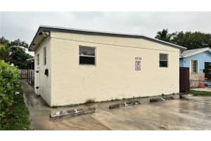 2220 Charleston St 1 Hollywood, FL 33020 - MLS#A11934146
