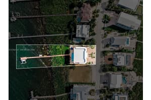 112 N Bounty Ln Key Largo, FL 33037 - MLS#A11934147