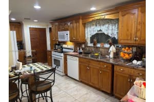 4141 W 4th Ave, Hialeah, FL 33012, - MLS#A11934153