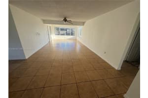 8511 Nw 11th St Pembroke Pines, FL 33024 - MLS#A11934157