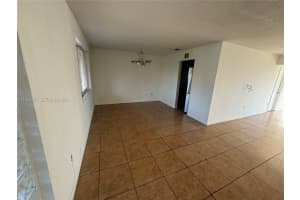 8511 Nw 11th St Pembroke Pines, FL 33024 - MLS#A11934157