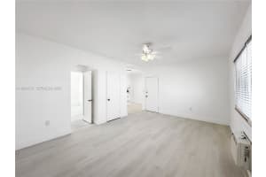 955 Bay Dr 4 Miami Beach, FL 33141 - MLS#A11934172