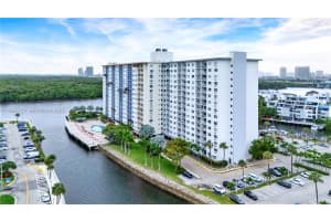 400 Kings Point Dr 1604 Sunny Isles Beach, FL 33160 - MLS#A11934173