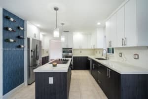 19313 Nw 11th St Pembroke Pines, FL 33029 - MLS#A11934275