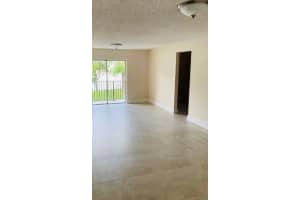 4803 Nw 7th St 210-14, Miami